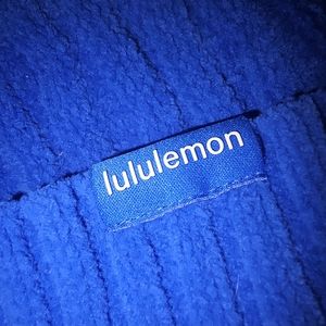 Lululemon Cable Knit Pom Beanie